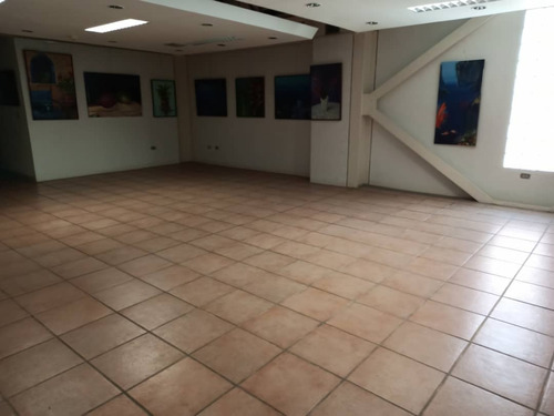 Oportunidad Edificio Comercial Prados Del Este