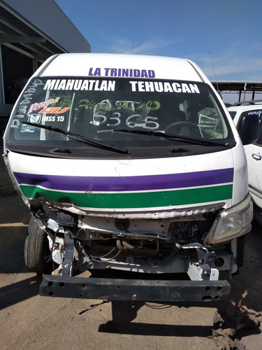 Imagen 2 de 8 de Nissan Urvan 2017 Por Partes Urvan