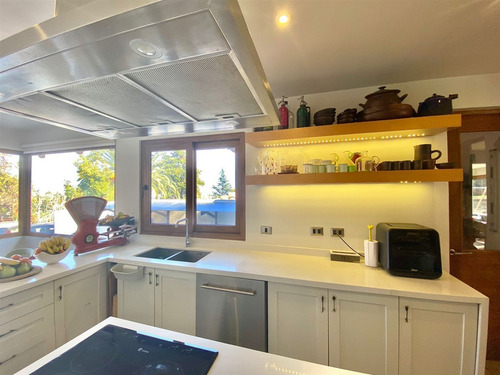 Dos Casas, Una Grande Familiar Y Otra Ideal Para Los Abuelos