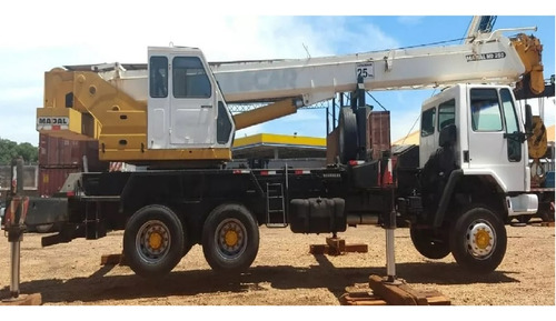 Guindaste Madal Md 250 25 Ton. Ano 2005 - 1134