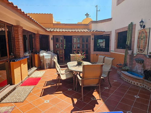 Casa En Venta Tipo Hacienda De Un Piso En Juriquilla Queretaro