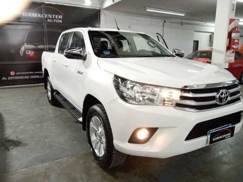 Imagen 11 de 25 de Toyota Hilux Srv 4x2 Aut