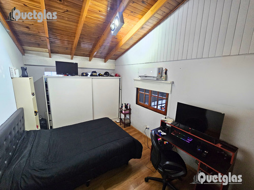 Venta Casa De 4 Ambientes, Con Garaje, Piscina Y Quincho Ap