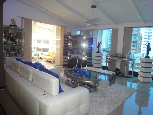 Imagen 4 de 13 de Edificio Comercial Y Residencial