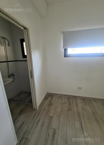 Imagen 9 de 18 de Hermosa Casa Con Salida A La Laguna - El Canton