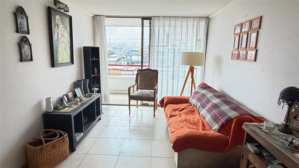 Imagen 2 de 11 de Departamento En Venta De 3 Dorm. En Iquique