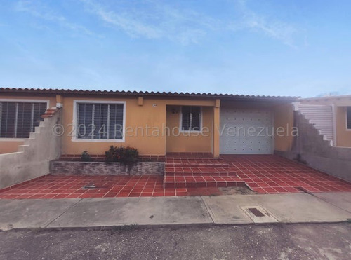 ## Se Vende Comoda Casa En La Trigaleña Cabudare ## 24-24019 Fcc ##