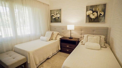 Imagen 10 de 26 de Casa En Venta De 6 Dormitorios En Playa Mansa (ref: Lij-2098)