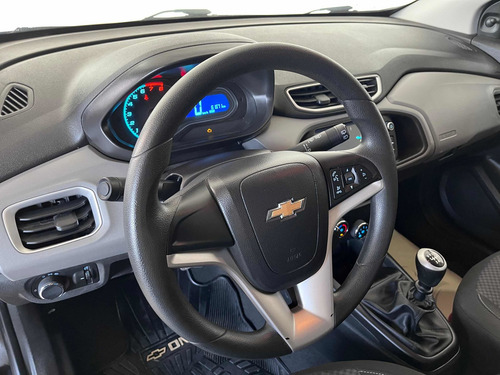 Imagen 20 de 21 de Chevrolet Onix 2018 1.4 Lt 98cv