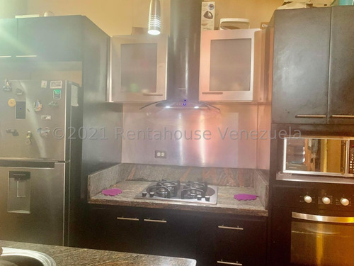 Imagen 7 de 10 de Casa En Venta Semiamoblada Con Buena Ubicación En La Puerta Maraven