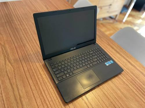 Imagen 1 de 3 de Notebook Asus X551m 15.6' 4gb 520gb Disco Intel Core 2.16ghz