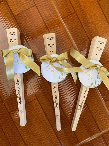 Imagen 5 de 10 de Abanico Madera Natural Personalizado Recordatorio Matrimonio