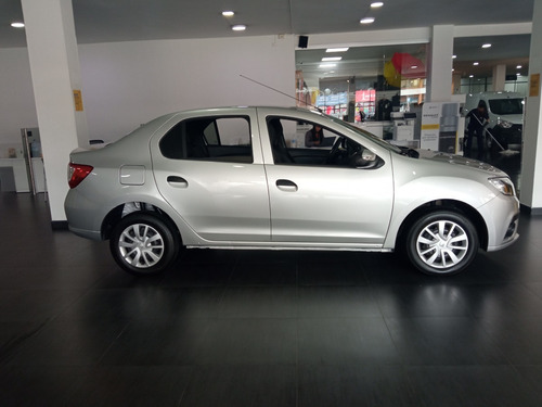 Imagen 7 de 16 de Renault Logan 2023 Ds