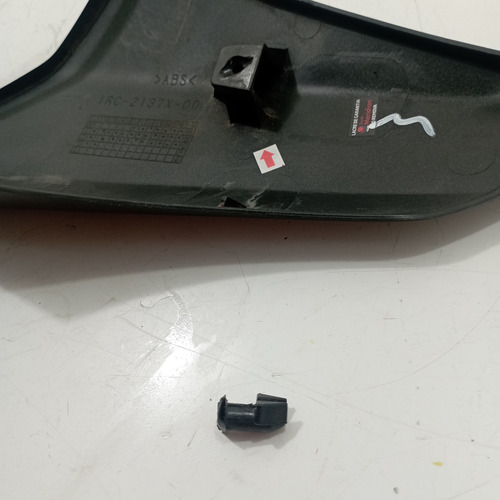 Carenagem Aba Do Tanque Direita Yamaha Mt 09 2017 C/ Detalhe (Usado)