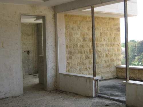 Imagen 5 de 11 de Julio Latouche Rentahousevende En Altos Guataparo Valencia 22-1676