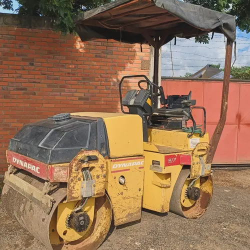 Vibrocompactador Dynapac C122 Modelo 2005
