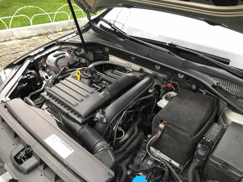 Imagen 13 de 15 de Volkswagen Golf 2017 1.4 Highline Dsg At