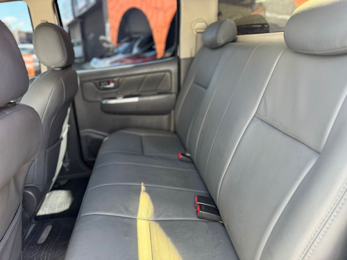 Toyota Hilux 2.7 Srv Cab. Dupla 4x2 Flex Aut. 4p