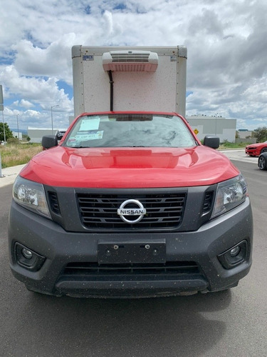 Imagen 4 de 7 de Nissan Np300 2019 2.5 Chasis Cabina Dh Pack Seg Mt