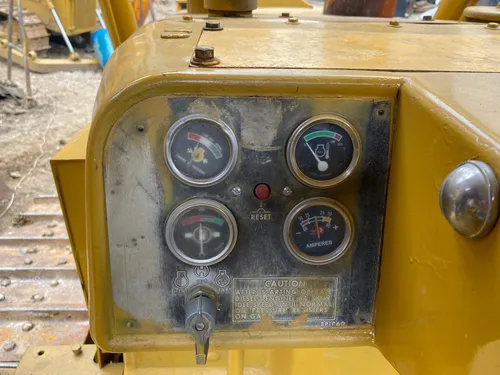 Bulldozer Caterpillar D6d Mod 1980