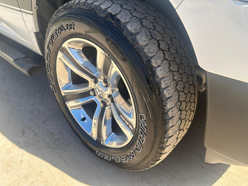RAM 1500 5.7 Laramie Atx V8