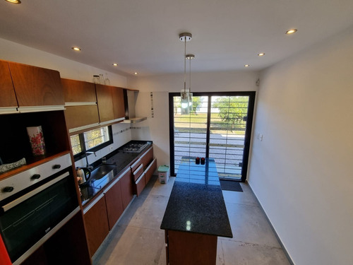 Imagen 27 de 30 de Casa Totalmente Reciclada En Las Toscas 982lt