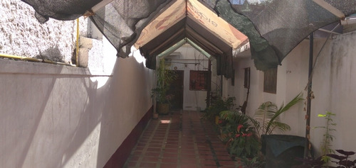 Imagen 11 de 12 de Se Vende Terreno Urb.santa Eduvigis Caracas R4 Residencial