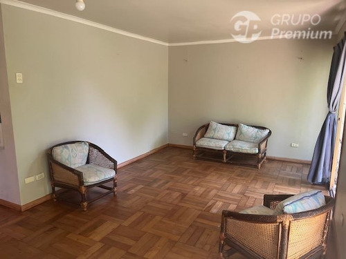 Acogedora Casa En Venta En Ñuñoa