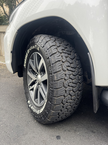 Toyota Hilux 2.7 Srv Cab. Dupla 4x2 Flex Aut. 4p