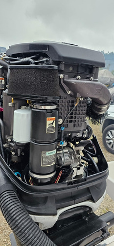 Lancha Focker 255 C/ Motor Mercury Verado De 225 Hp 4 Tempos