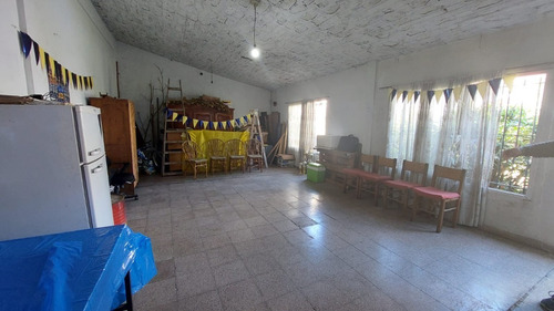 Chalet A La Venta En Castelar Norte