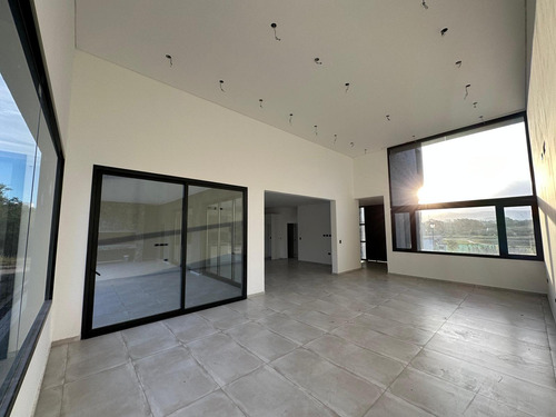 Se Vende Exclusiva Casa En Estancia El Terrón Con Vistas!