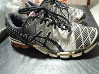 Tenis Asics Kinsei 5