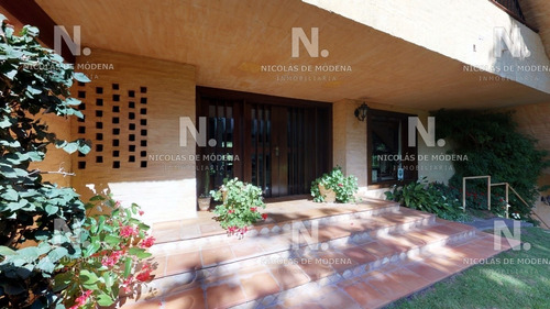 Venta De Casa 7 Dormitorios En Barrio Golf- Ref: 664