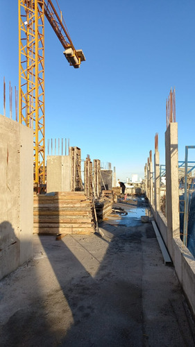 A Estrenar Local Comercial En Construcción Paraguay Esquina San José, Montevideo