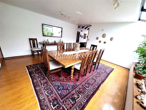 Casa En Venta 4 Dormitorios, Dominicos Antiguo Las Condes
