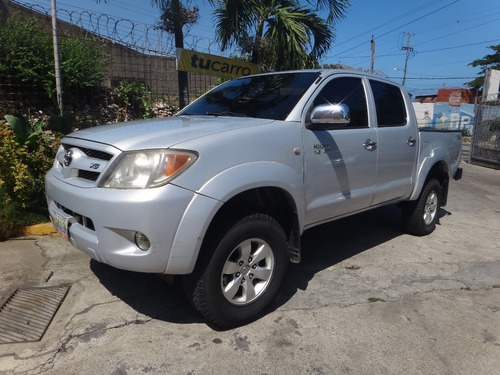 Imagen 1 de 14 de Toyota Hilux Kavak Automática 4x4