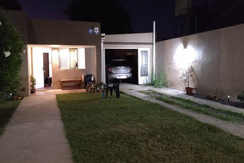 Casa En Venta - 3 Dormitorios 2 Baños - Cochera - 450mts2 - Ringuelet