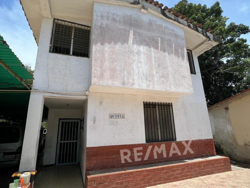 Re7max 2mil Vende Casa En El Valle Del Espirítu Santo. Isla De Margarita, Estado Nueva Esparta
