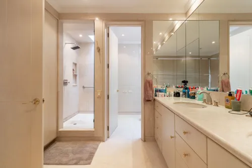 Apartamento En Venta En Chicó Norte. Cod V21456