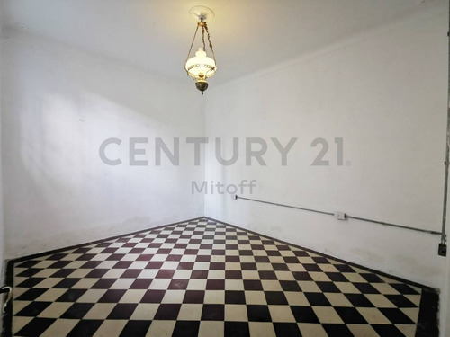 Imagen 17 de 30 de Casa De Estilo En Venta En La Plata