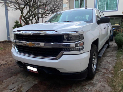 Chevrolet Silverado 5.4 2500 Doble Cabina Ls 4x2 At