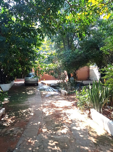 Hermosa Casa A Refraccionar