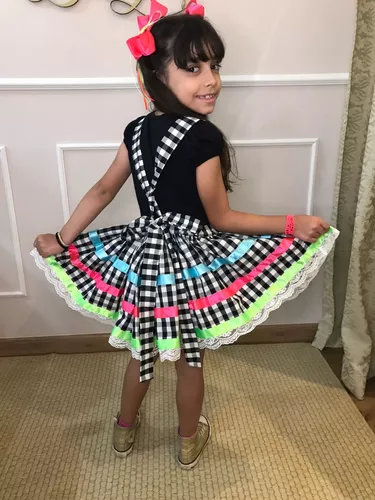 Vestido Infantil de Festa Junina Xadrez Preto Saia Camadas + Flores  Aplicadas