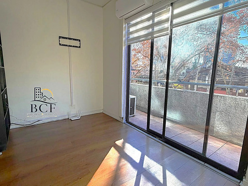 Oficina Con Terraza, Estacionamiento Y Orientación Norte |