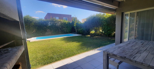 Imagen 10 de 30 de Casa En Venta Villanueva Casas De Santa Maria 3 Dormitorios Pileta Jardin Galeria Parrilla