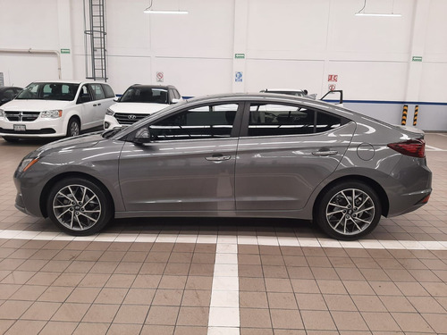 Imagen 4 de 15 de Hyundai Elantra 2020 2.0 Limited Tech Navi At