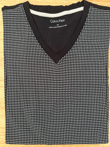 Remera Calvin Klein Hombre Talle S Escote V