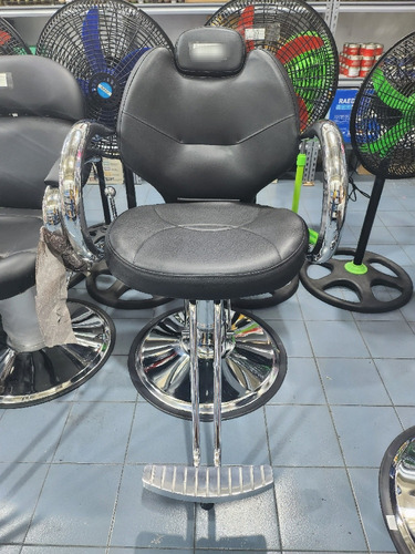 Imagen 2 de 4 de Silla De Barberia Peluquería Spa Belleza Sencilla