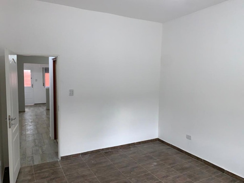 Imagen 11 de 14 de Departamento Tipo Casa En Venta En Bernal Oeste
